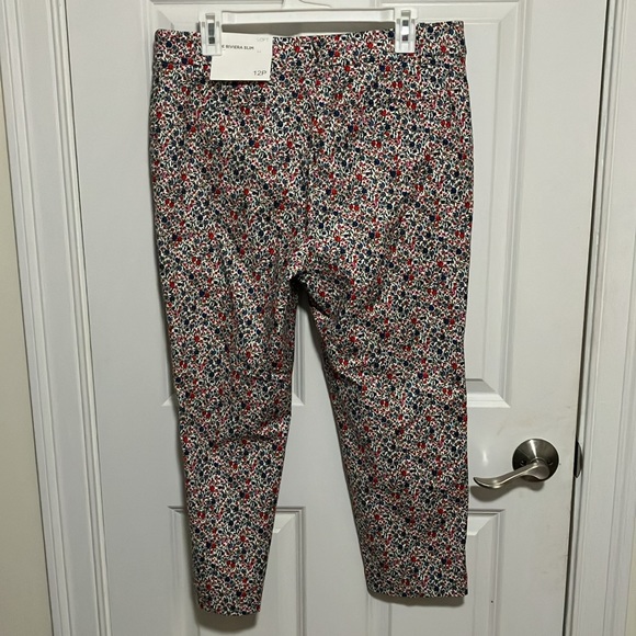 LOFT Riviera Slim cropped chinos in a floral print, size 12P - Picture 2 of 4